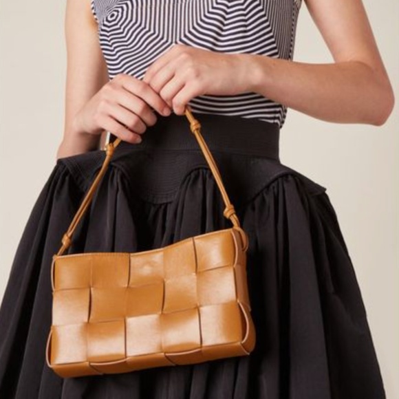 BOTTEGA VENETA Cassette Pouch Bag on Strap - Camel - NWT NEW - Picture 5 of 13